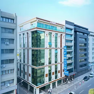 Armis 4*, İzmir Törökország